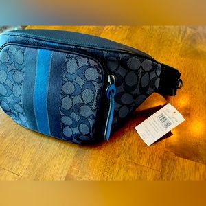 Coach Thompson crossbody bag / fanny pack